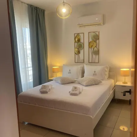 Lazuli Penthouse Center Ap 5 *