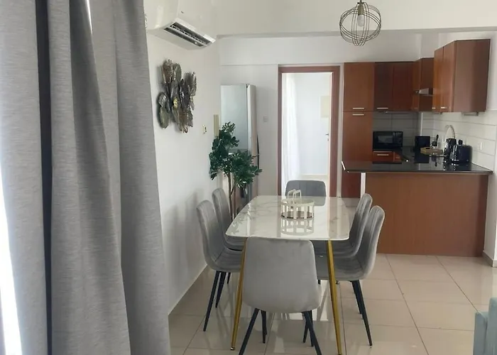 Lazuli Penthouse Center Ap 5 *