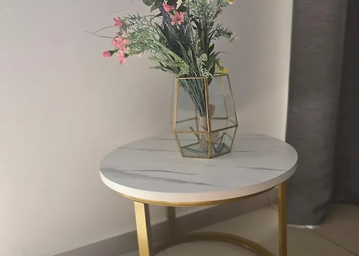 Lazuli Penthouse Center Ap 5 * Larnaca