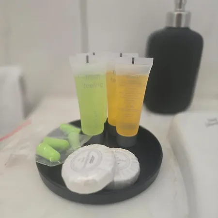 Lazuli Penthouse Center Ap 5 * Larnaka